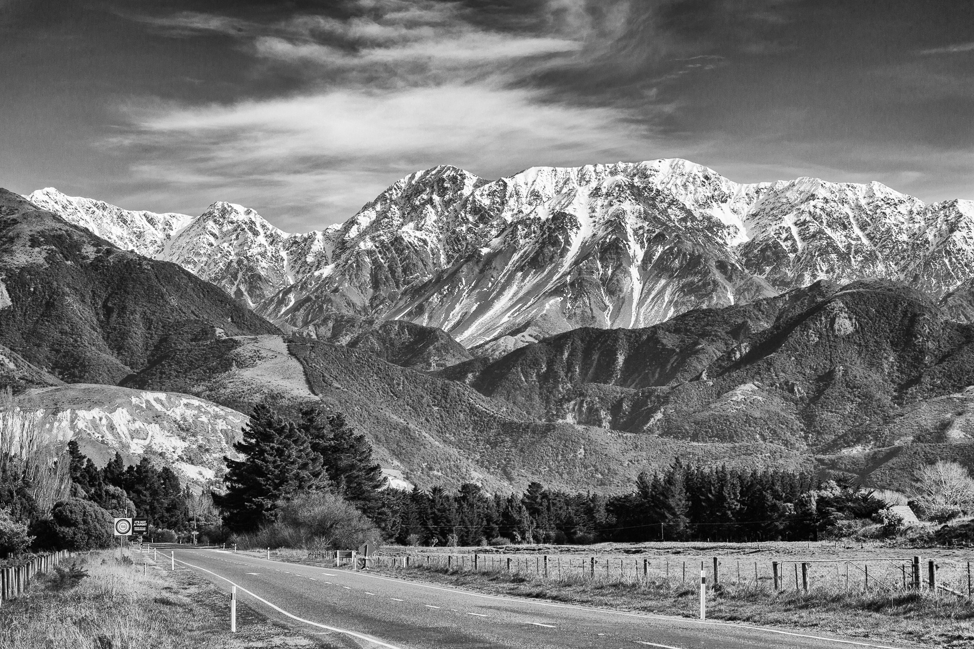 Stunning mountain scene in New Zealand